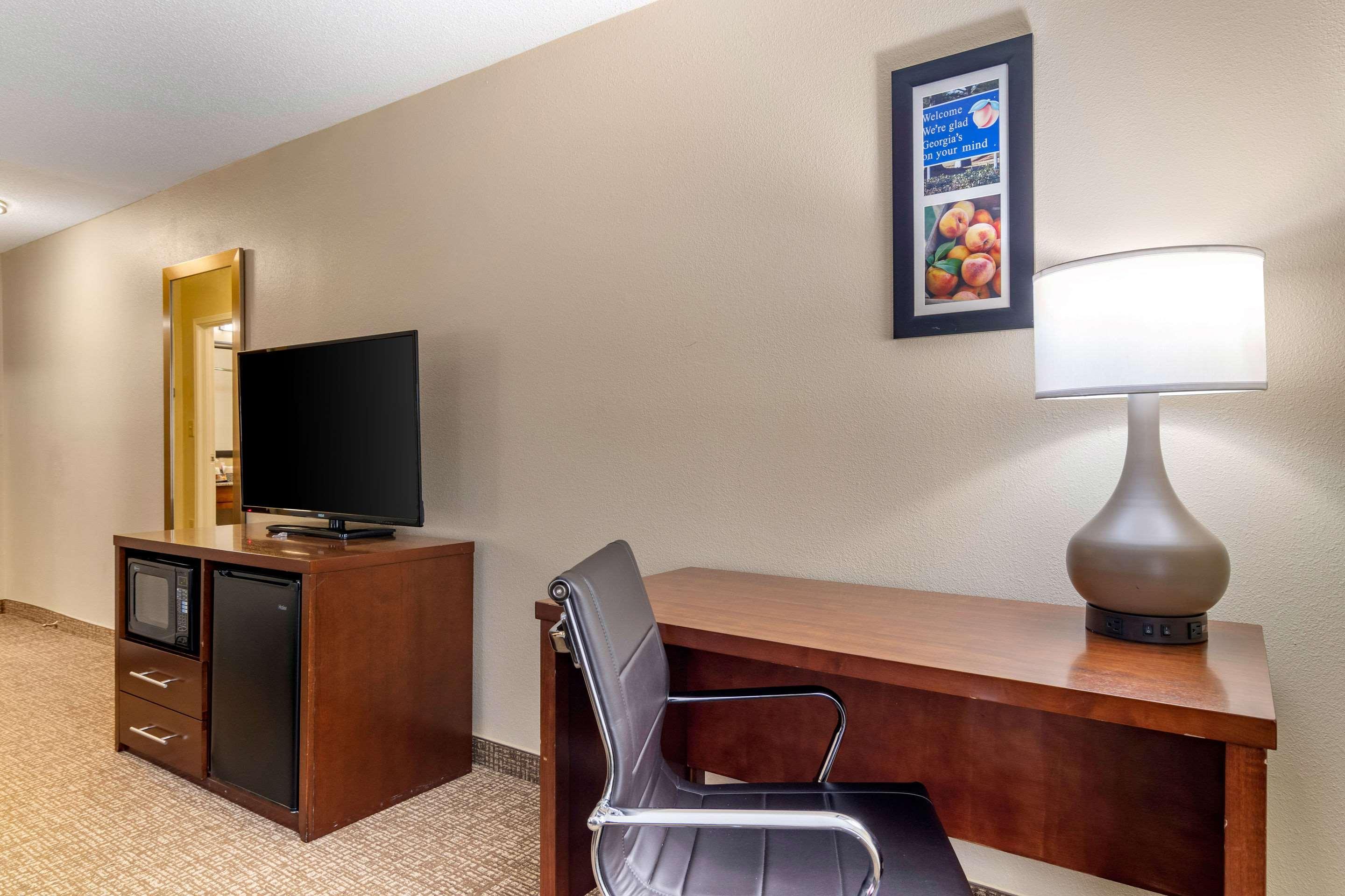 Comfort Inn & Suites Macon North I-75 Eksteriør billede