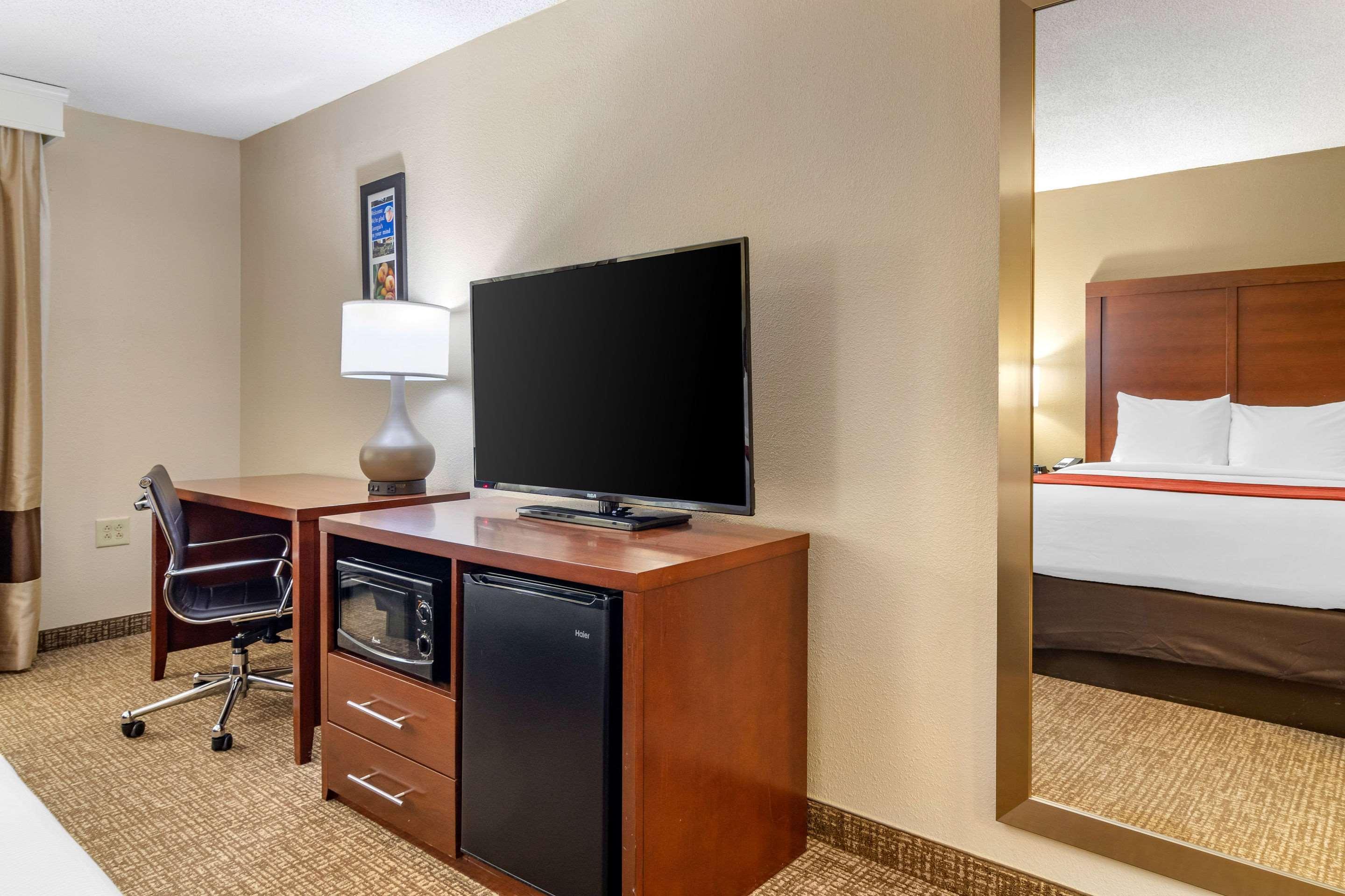 Comfort Inn & Suites Macon North I-75 Eksteriør billede